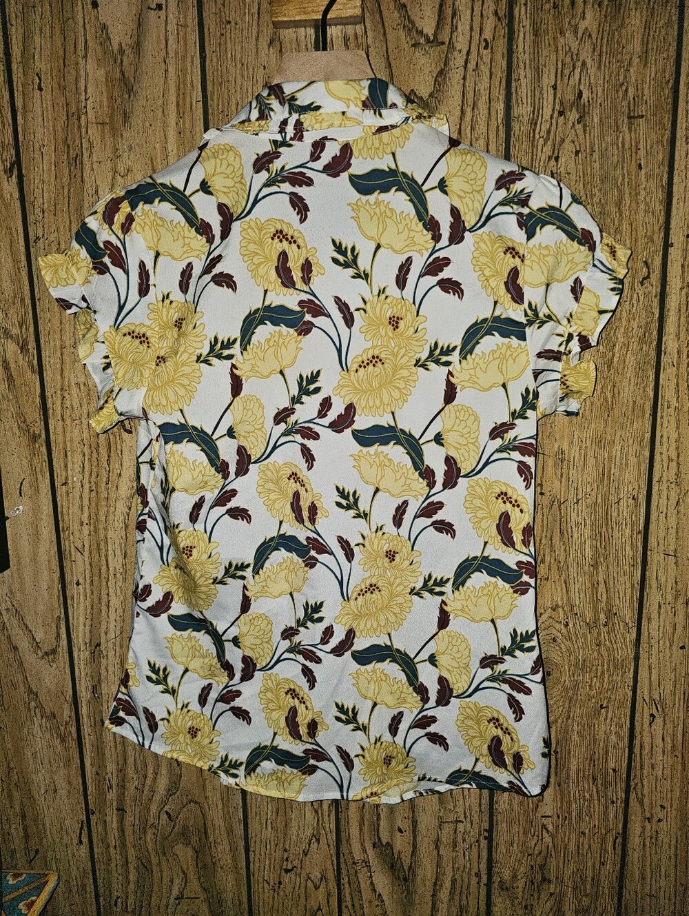 MODCLOTH Floral Ruffle Hem Cap Sleeve Collared Button Down - XS - Picture 6 of 7